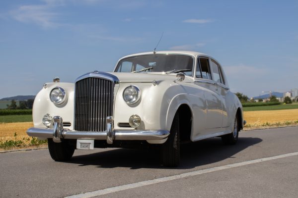 Bentley S2