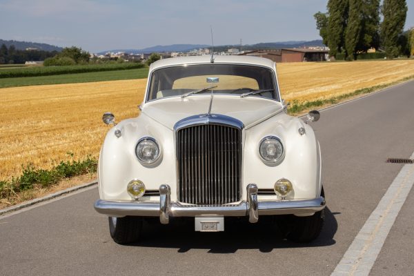 Bentley S2