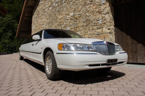 Lincoln Town Car Stretch